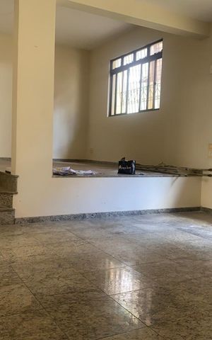Casa à venda com 290m², 3 quartos e 4 vagas
