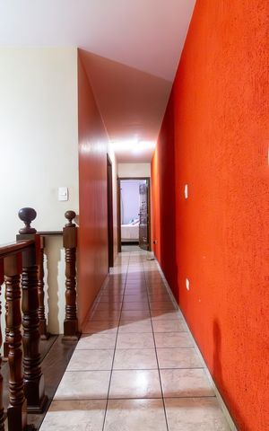 Casa à venda com 360m², 3 quartos e 5 vagas Casa à venda com 360m², 3 quartos e 5 vagasCorredor