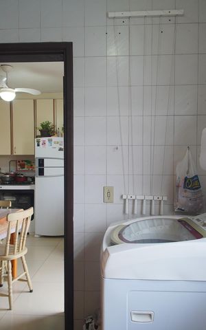 Casa à venda com 135m², 3 quartos e 2 vagasÁrea de Serviço