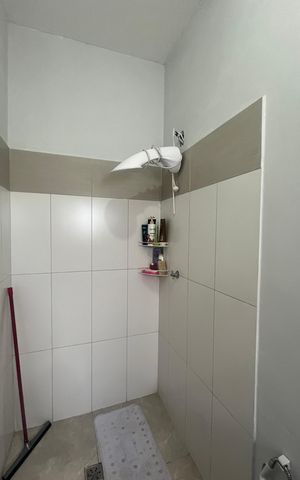 Casa à venda com 178m², 2 quartos e 3 vagas