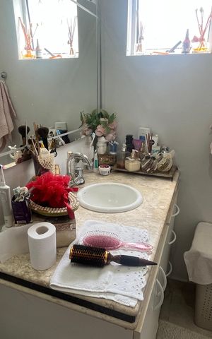 Casa à venda com 178m², 2 quartos e 3 vagas