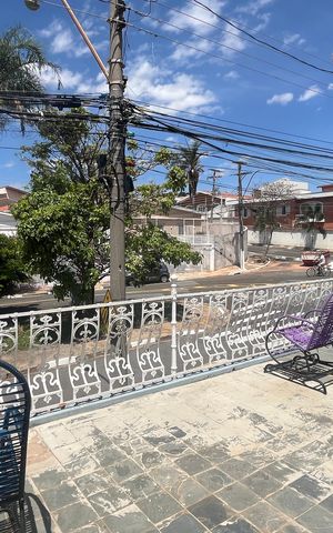 Casa à venda com 178m², 2 quartos e 3 vagas