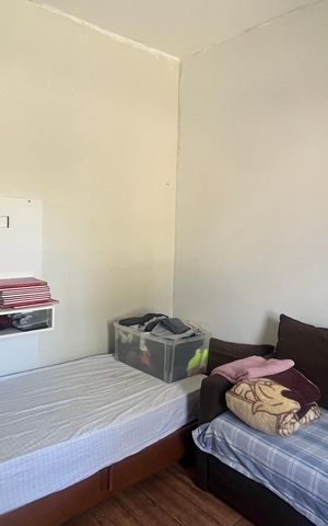 Casa à venda com 178m², 2 quartos e 3 vagas