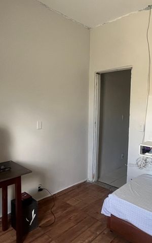 Casa à venda com 178m², 2 quartos e 3 vagas