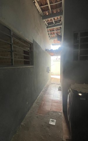 Casa à venda com 178m², 2 quartos e 3 vagas