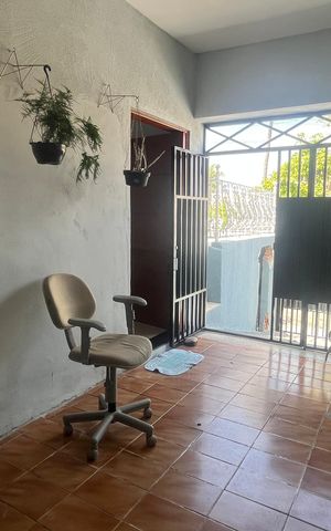 Casa à venda com 178m², 2 quartos e 3 vagas