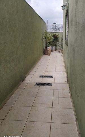 Casa à venda com 221m², 4 quartos e 1 vaga Casa à venda com 221m², 4 quartos e 1 vagaCorredor