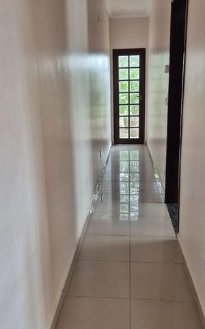 Casa à venda com 221m², 4 quartos e 1 vaga Casa à venda com 221m², 4 quartos e 1 vagaCorredor
