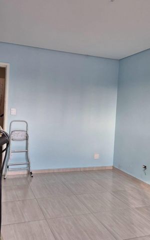 Casa à venda com 221m², 4 quartos e 1 vaga Casa à venda com 221m², 4 quartos e 1 vagaSala