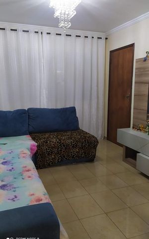 Casa à venda com 221m², 4 quartos e 1 vaga Casa à venda com 221m², 4 quartos e 1 vagaSala