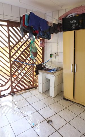 Casa à venda com 171m², 4 quartos e 3 vagasÁrea de Serviço 2