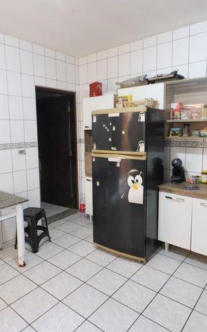 Casa à venda com 171m², 4 quartos e 3 vagasCozinha 2