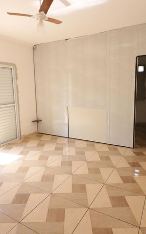 Casa à venda com 171m², 4 quartos e 3 vagasSala
