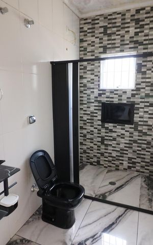 Casa à venda com 171m², 4 quartos e 3 vagasBanheiro 1