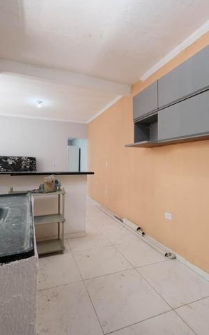 Casa à venda com 55m², 6 quartos e 2 vagasSala/Cozinha