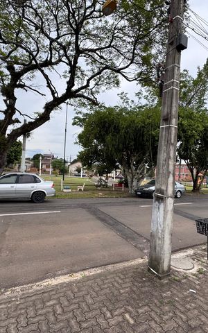 Casa à venda com 262m², 4 quartos e 3 vagas Casa à venda com 262m², 4 quartos e 3 vagasfrente da casa