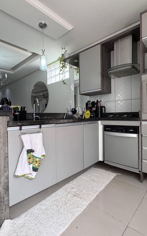 Casa à venda com 262m², 4 quartos e 3 vagas Casa à venda com 262m², 4 quartos e 3 vagasCozinha