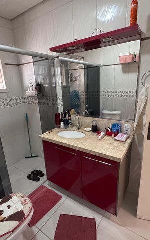 Casa à venda com 262m², 4 quartos e 3 vagas Casa à venda com 262m², 4 quartos e 3 vagasbanheiro