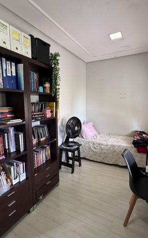 Casa à venda com 262m², 4 quartos e 3 vagas Casa à venda com 262m², 4 quartos e 3 vagasquarto 1