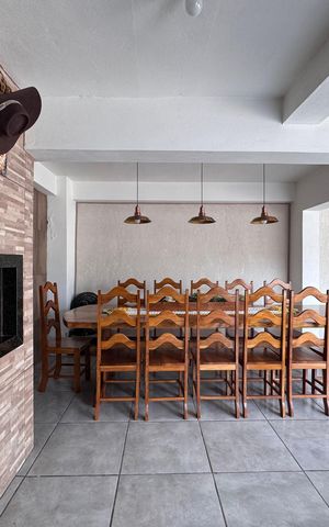 Casa à venda com 262m², 4 quartos e 3 vagas Casa à venda com 262m², 4 quartos e 3 vagasSalão de Festas