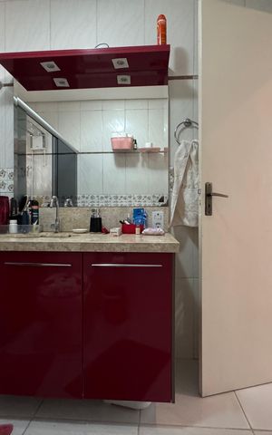 Casa à venda com 262m², 4 quartos e 3 vagas Casa à venda com 262m², 4 quartos e 3 vagasbanheiro