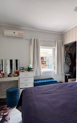 Casa à venda com 262m², 4 quartos e 3 vagas Casa à venda com 262m², 4 quartos e 3 vagasquarto 2