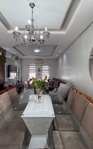 Casa à venda com 262m², 4 quartos e 3 vagas Casa à venda com 262m², 4 quartos e 3 vagasCozinha