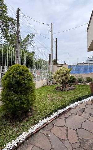 Casa à venda com 262m², 4 quartos e 3 vagas Casa à venda com 262m², 4 quartos e 3 vagasÁrea comum
