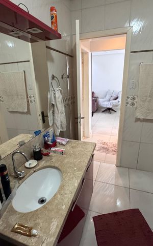 Casa à venda com 262m², 4 quartos e 3 vagas Casa à venda com 262m², 4 quartos e 3 vagasbanheiro