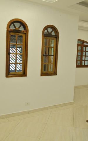 Casa à venda com 201m², 3 quartos e 3 vagasSala