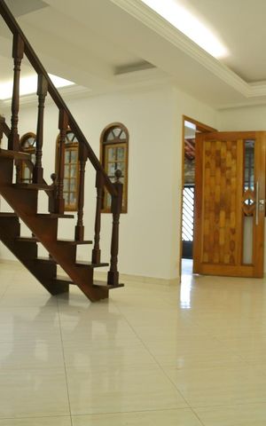 Casa à venda com 201m², 3 quartos e 3 vagasSala