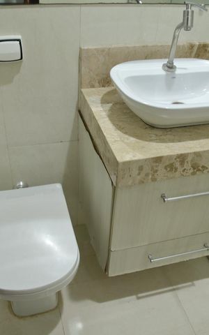 Casa à venda com 201m², 3 quartos e 3 vagasSuíte 1 - Banheiro 
