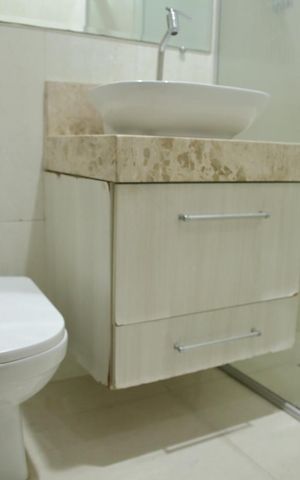 Casa à venda com 201m², 3 quartos e 3 vagasSuíte 1 - Banheiro 