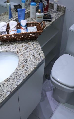 Apartamento à venda com 94m², 2 quartos e 2 vagasBanheiro