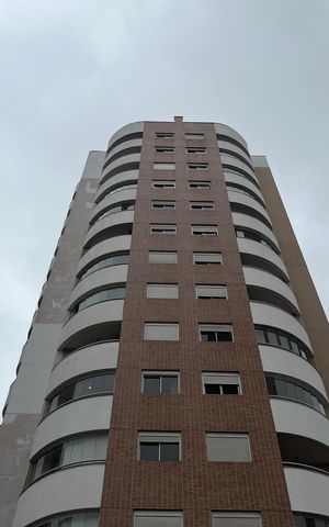 Apartamento à venda com 94m², 2 quartos e 2 vagas Apartamento à venda com 94m², 2 quartos e 2 vagasFachada do Prédio