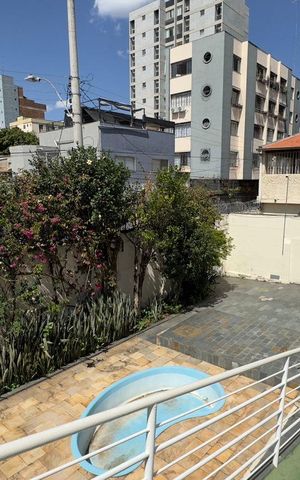 Casa à venda com 450m², 5 quartos e 3 vagas