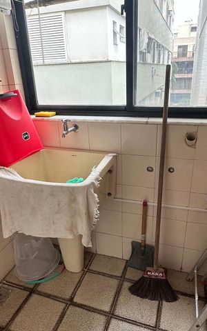 Apartamento à venda com 90m², 3 quartos e 2 vagas Apartamento à venda com 90m², 3 quartos e 2 vagasÁrea de Serviço