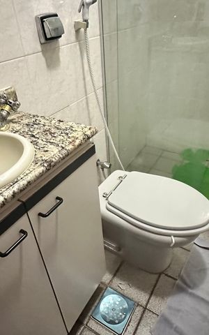 Apartamento à venda com 90m², 3 quartos e 2 vagas Apartamento à venda com 90m², 3 quartos e 2 vagasBanheiro Social