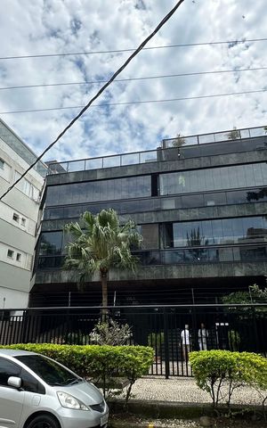 Apartamento à venda com 90m², 3 quartos e 2 vagas Apartamento à venda com 90m², 3 quartos e 2 vagasFachada