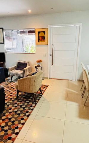 Casa de condomínio para alugar com 196m², 5 quartos e 8 vagas Casa de condomínio para alugar com 196m², 5 quartos e 8 vagasSala