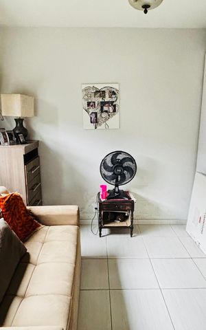 Casa de condomínio para alugar com 196m², 5 quartos e 8 vagas Casa de condomínio para alugar com 196m², 5 quartos e 8 vagasQuarto 1
