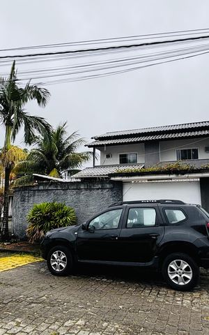 Casa de condomínio para alugar com 196m², 5 quartos e 8 vagas Casa de condomínio para alugar com 196m², 5 quartos e 8 vagasFachada