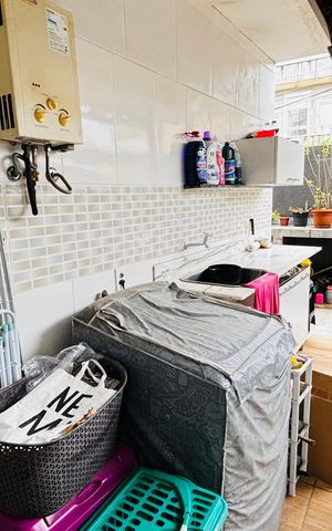 Casa de condomínio para alugar com 196m², 5 quartos e 8 vagas Casa de condomínio para alugar com 196m², 5 quartos e 8 vagasÁrea de Serviço