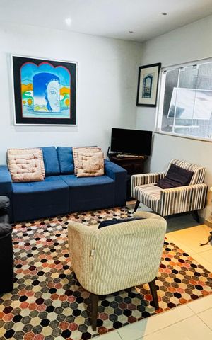 Casa de condomínio para alugar com 196m², 5 quartos e 8 vagas Casa de condomínio para alugar com 196m², 5 quartos e 8 vagasSala
