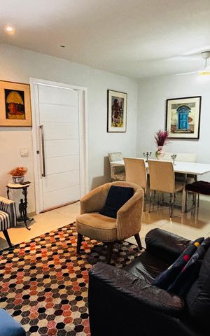 Casa de condomínio para alugar com 196m², 5 quartos e 8 vagas Casa de condomínio para alugar com 196m², 5 quartos e 8 vagasSala