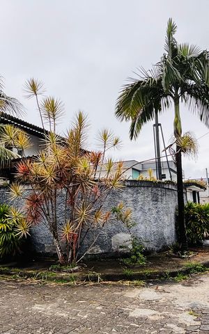 Casa de condomínio para alugar com 196m², 5 quartos e 8 vagas Casa de condomínio para alugar com 196m², 5 quartos e 8 vagasFachada