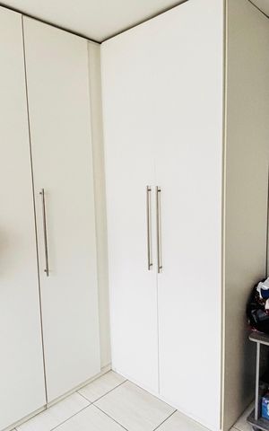 Casa de condomínio para alugar com 196m², 5 quartos e 8 vagas Casa de condomínio para alugar com 196m², 5 quartos e 8 vagasQuarto 4