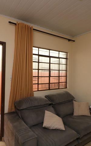 Casa à venda com 150m², 2 quartos e 2 vagasSala