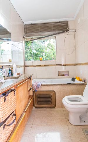 Casa para alugar com 600m², 3 quartos e 4 vagas Casa para alugar com 600m², 3 quartos e 4 vagasBanheiro do Quarto 3