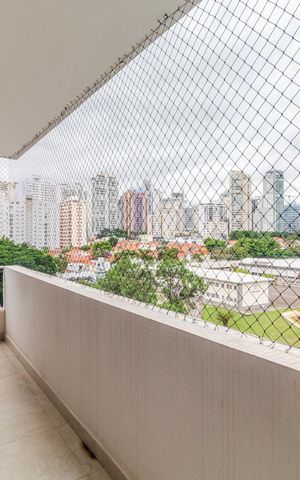 Apartamento à venda com 216m², 3 quartos e 4 vagasVaranda